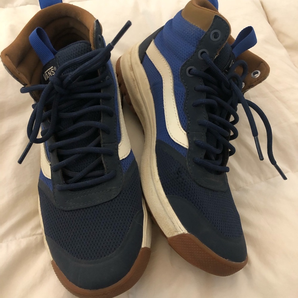 Vans ultra range hi top